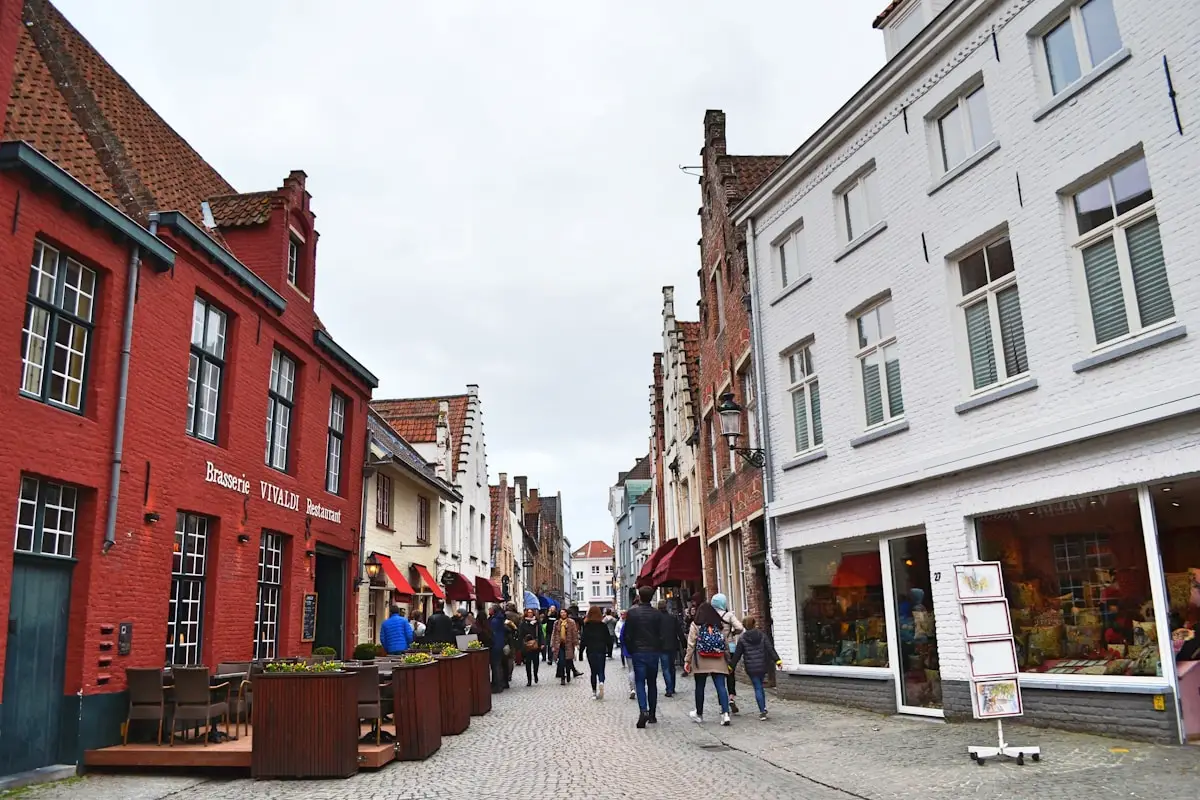 Rue de Bruxelles avec maisons à vendre